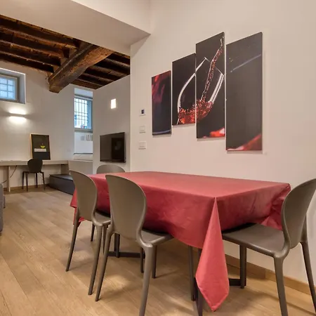 Domus Santa Croce بيرغامو